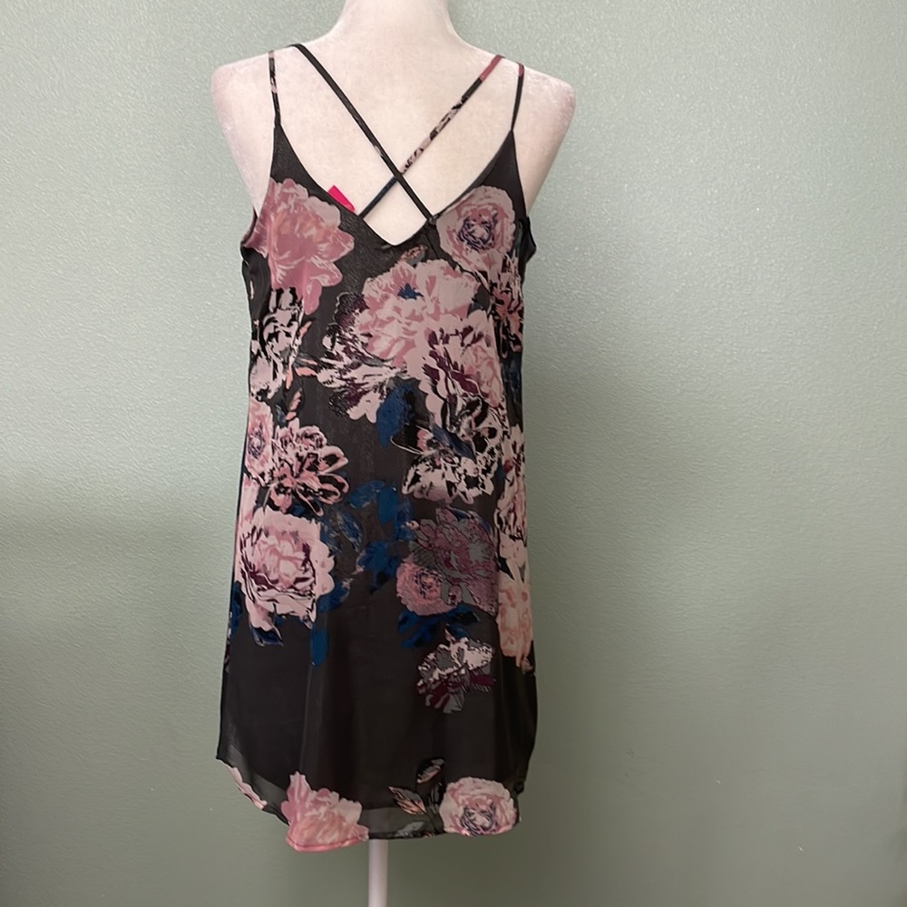 Xhilaration Gray Floral Dress - Picture 5 of 7